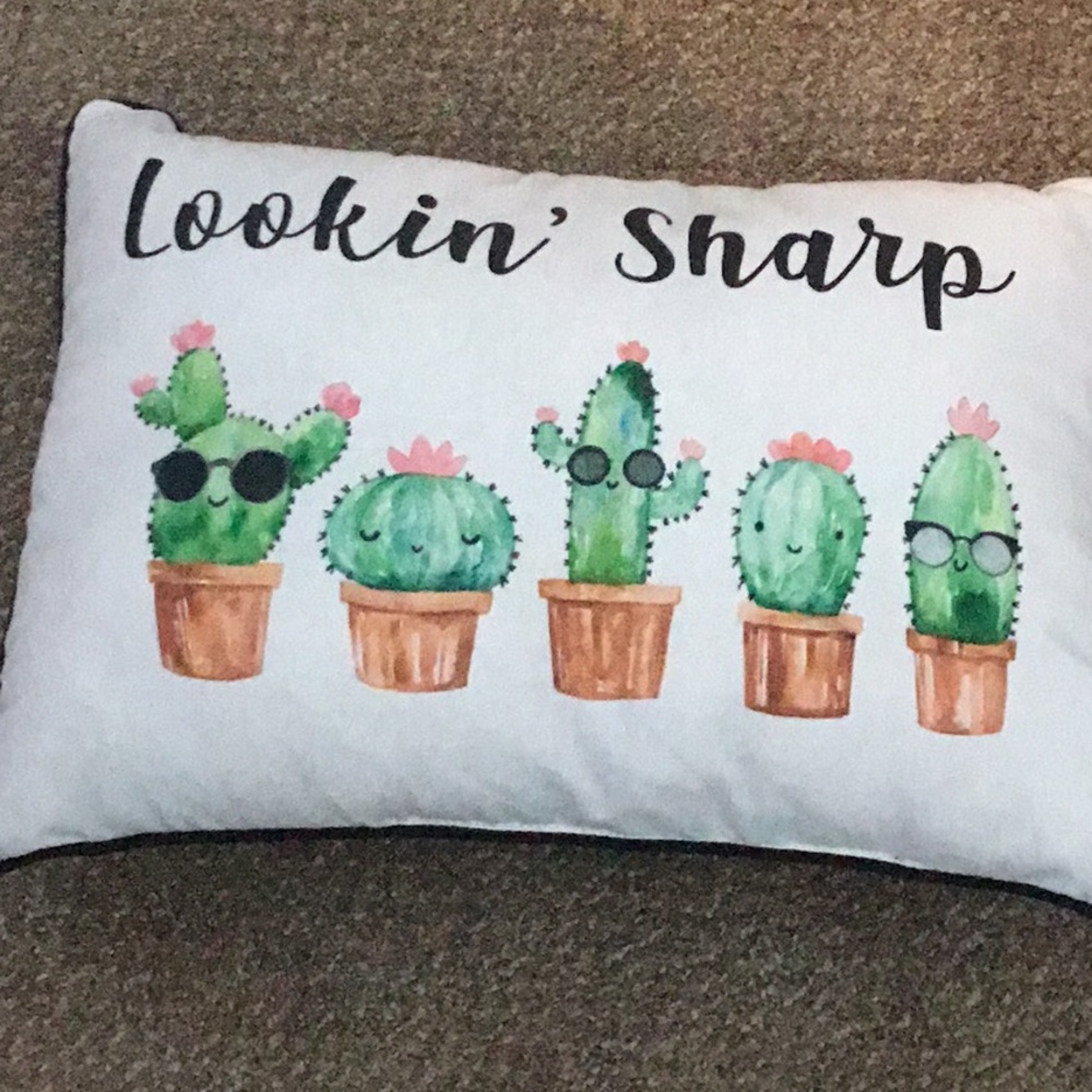 Pillow - Picture 1 of 1
